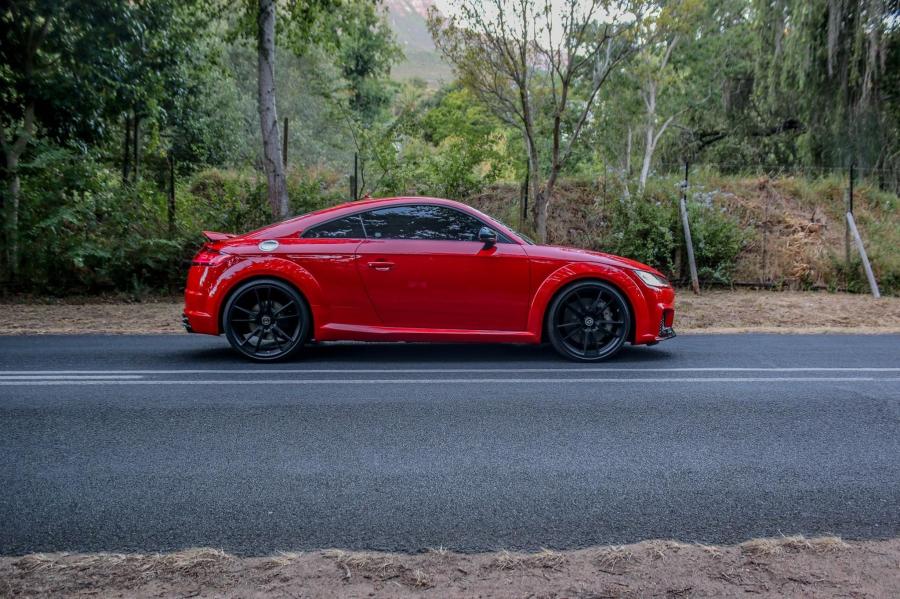 Audi TT RS on HRE Wheels (FF04) 2018 года  (фото 4 из 5)